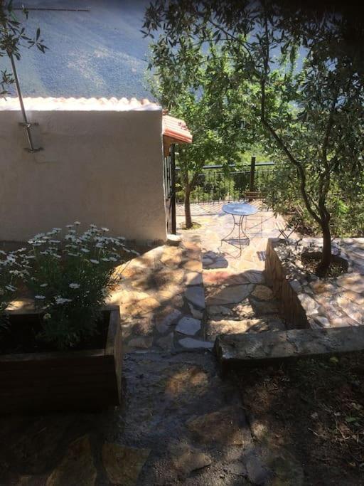 Theisoa.Old Little House In The Garden . Andritsaina. Villa Exterior foto